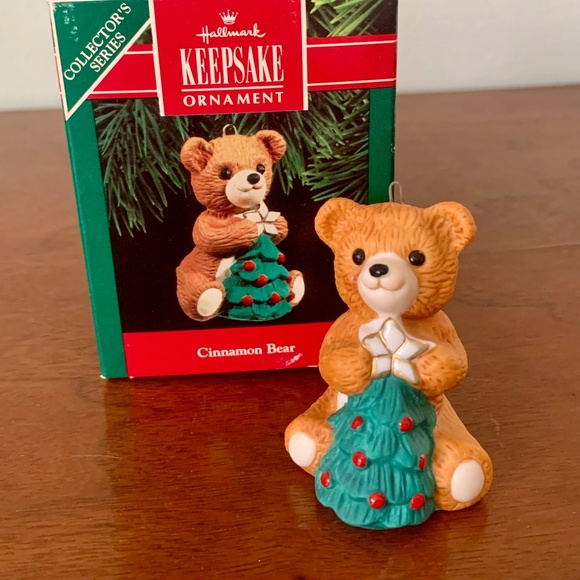 Hallmark Keepsake Ornament 1990 Cinnamon Bear #8 in Series - Picture 1 of 7